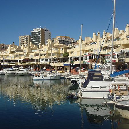 Apartamento Holidays On The Beach توريمولينوس المظهر الخارجي الصورة