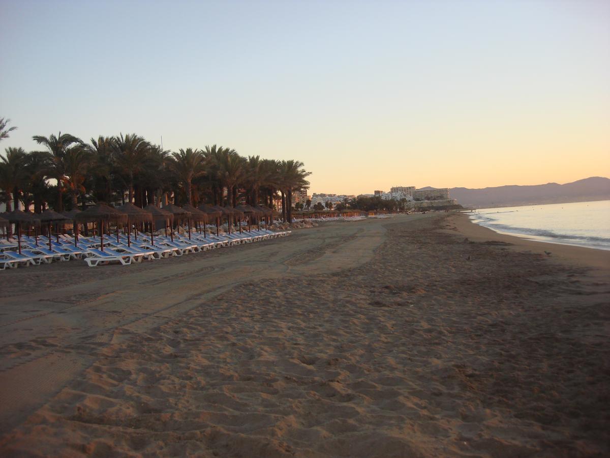 Apartamento Holidays On The Beach توريمولينوس المظهر الخارجي الصورة
