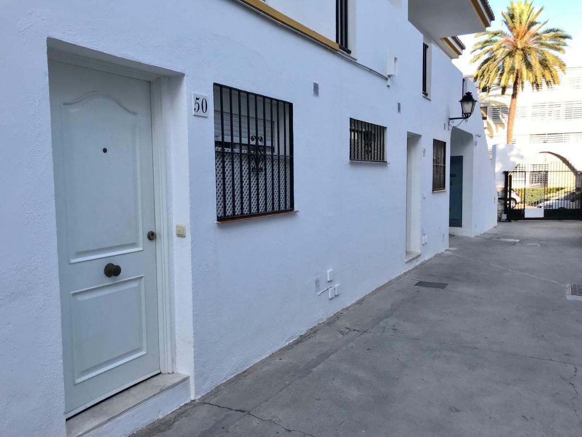 Apartamento Holidays On The Beach توريمولينوس المظهر الخارجي الصورة